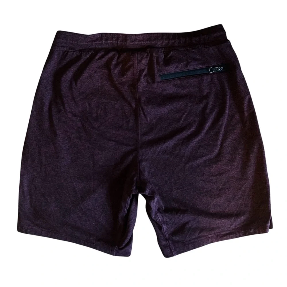 American Eagle Men’s Medium Burgundy Flex Tech Athletic Shorts Modern Utility - Picture 2 of 9